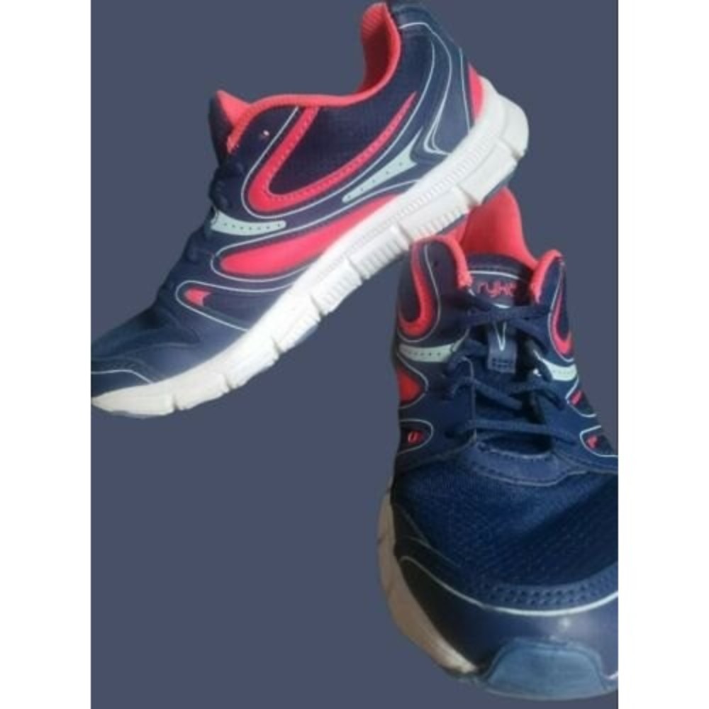 Rykaโ Running Shoes Size 8.5 Blue Pink